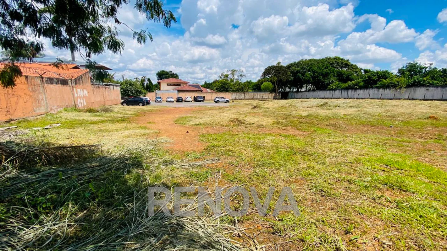 Oportunidade rara para construir o lar dos seus sonhos no QI 21, Lago Sul, Brasí...
