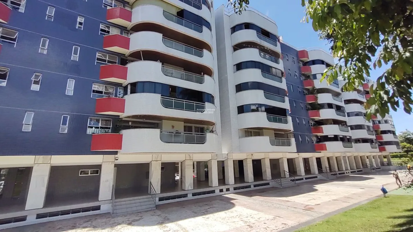 CRECI/DF 21.409Arvoredo Imóveis vende excelente apartamento reformado de 3 quart...