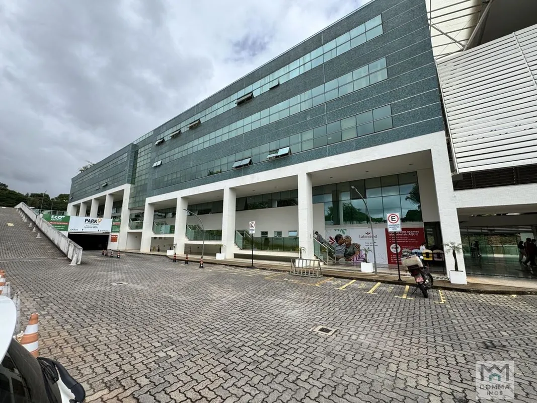 VENDA COM EXCLUSIVIDADE Sala comercial localizada no Brasília Medical Center, um...