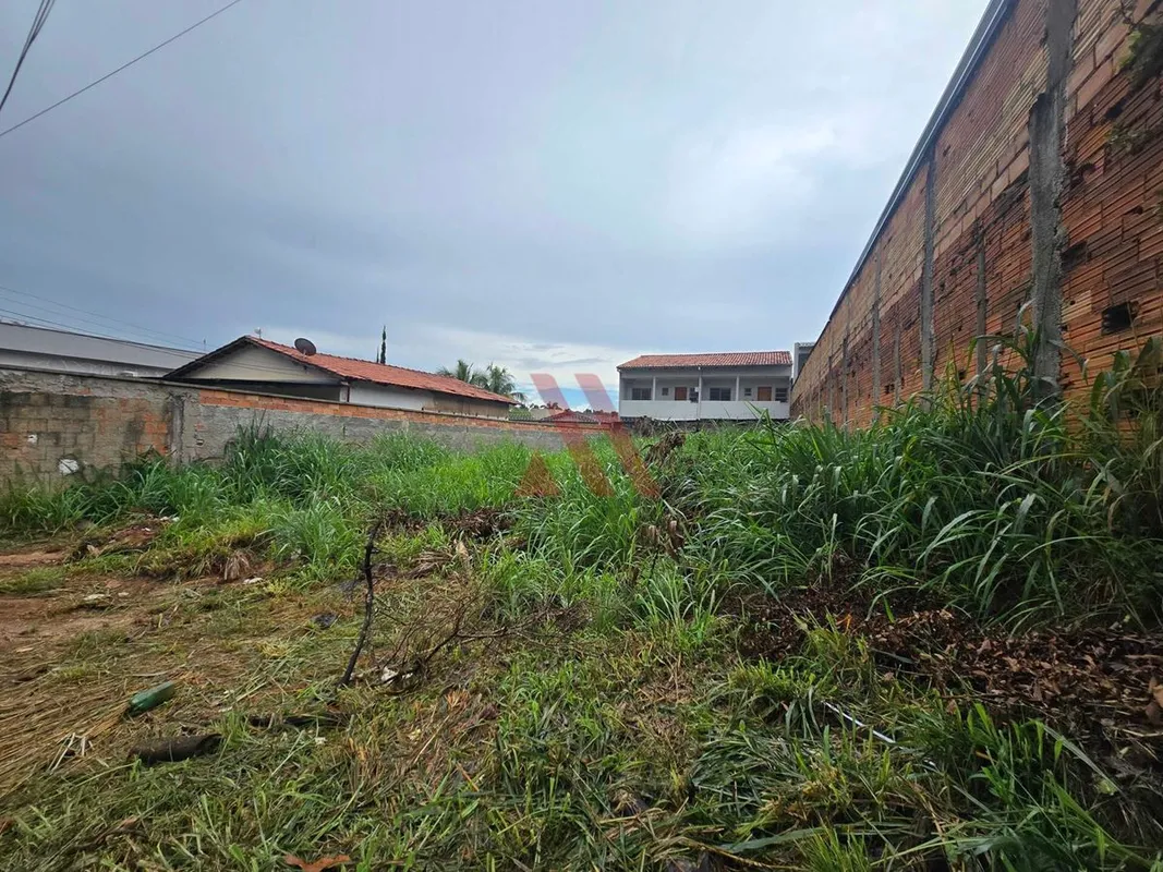 COD: 1258LOTE - SETOR FAIÇALVILLE - 360m²- Murado nas duas laterais e no fundo- ...