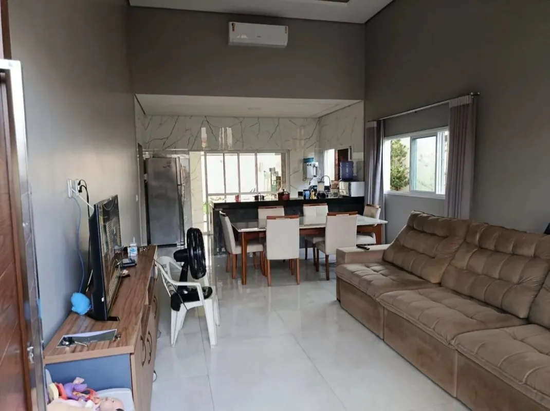 Casa à venda na 1204 SulValor: R$ 870.000,00Imóvel com projeto moderno, ambiente...