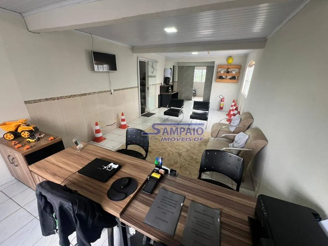 Prédio Comercial com 01 Loja e 02 Salas Comerciais EQNN 19/21 !Excelente oportun...