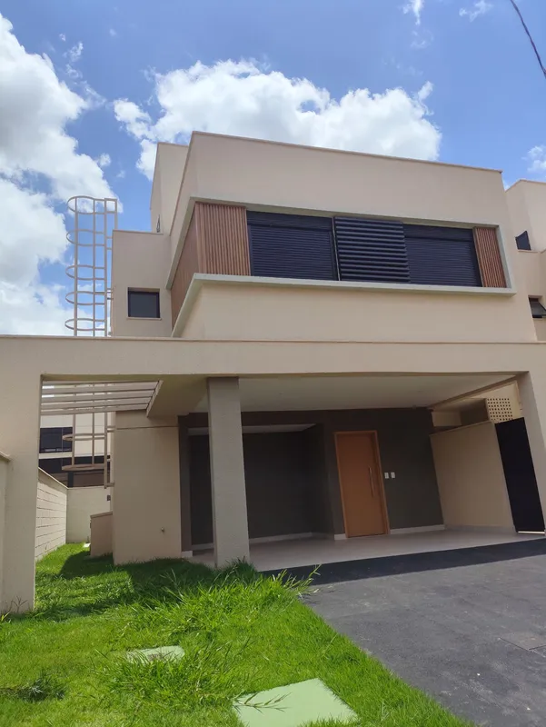 Avalia permuta??SOBRADO 4 quartos, sendo 3 suítes.??188,00 de área construída??2...