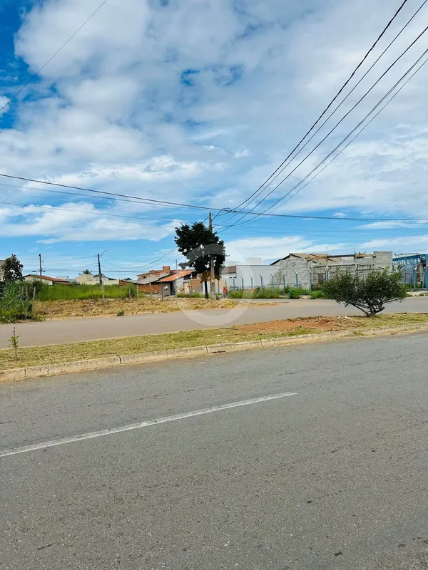 Lote Setor Santa fe Terreno plano 250 metros av Cruzeiro do sul Julio Cesar Corr...