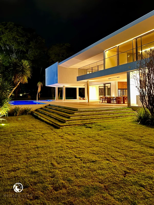 Lago Sul • QI 15 • PontaResidência MobiliadaProjeto autoral assinado por Ruan Br...