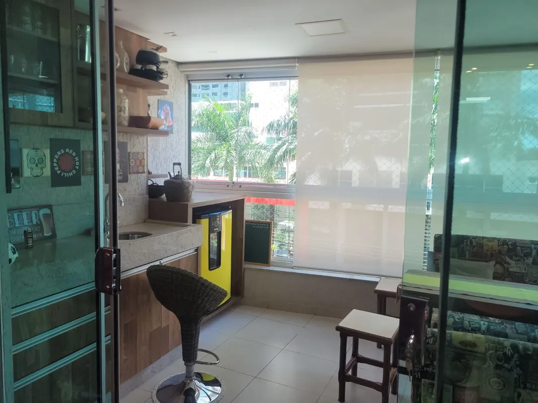 Apartamento de 4 quartos (1 suíte) no Alto da Glória, ao lado do Shopping Flambo...