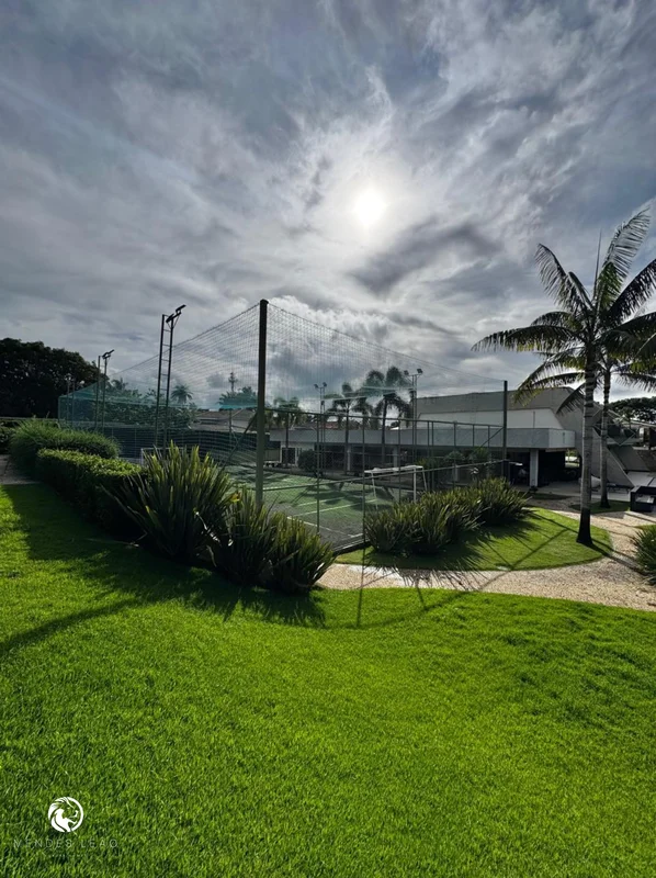 Exclusiva Ponta de 5.000m² na SHIS QI 15Esta residência impressionante combina a...