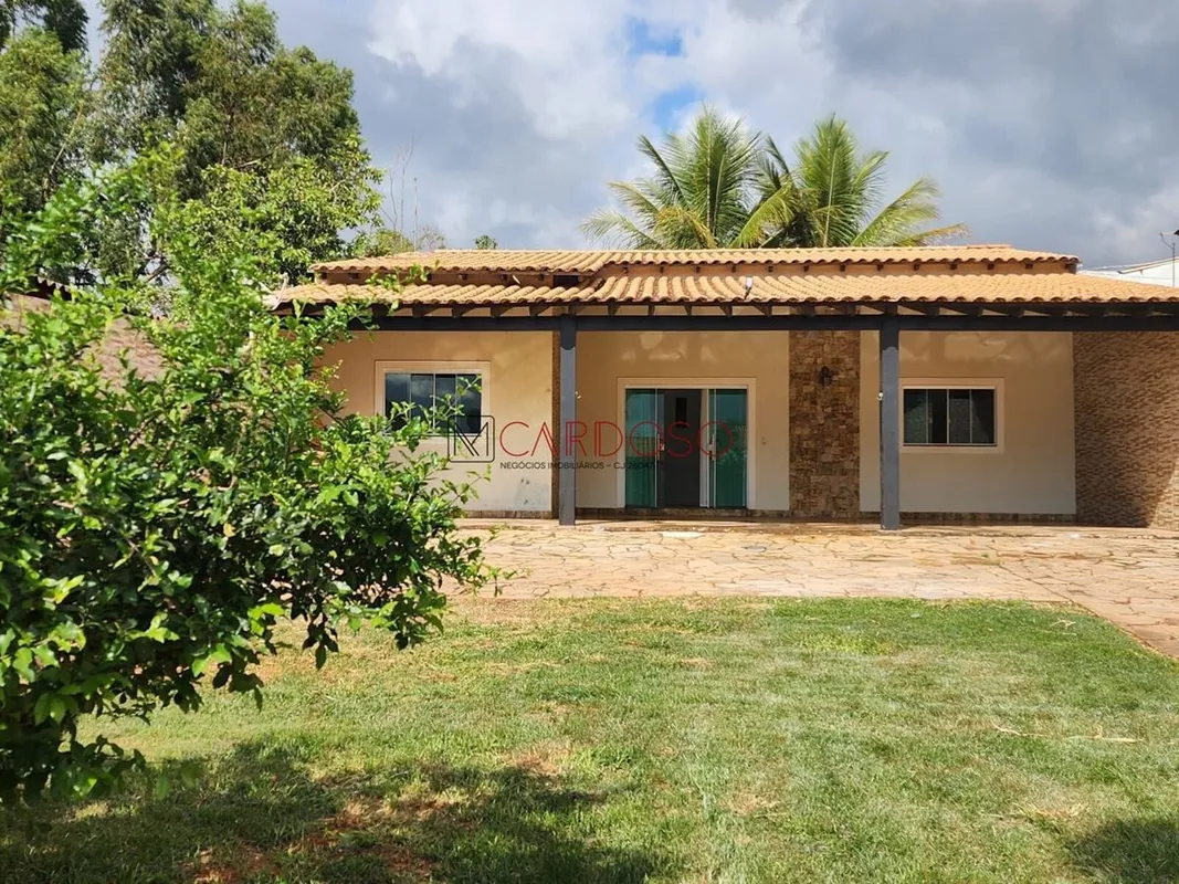 CASA DE ALTO PADRÃO COM 400 M² NO CONDOMÍNIO PORTAL DO SOL KANEGAEExcelente casa...
