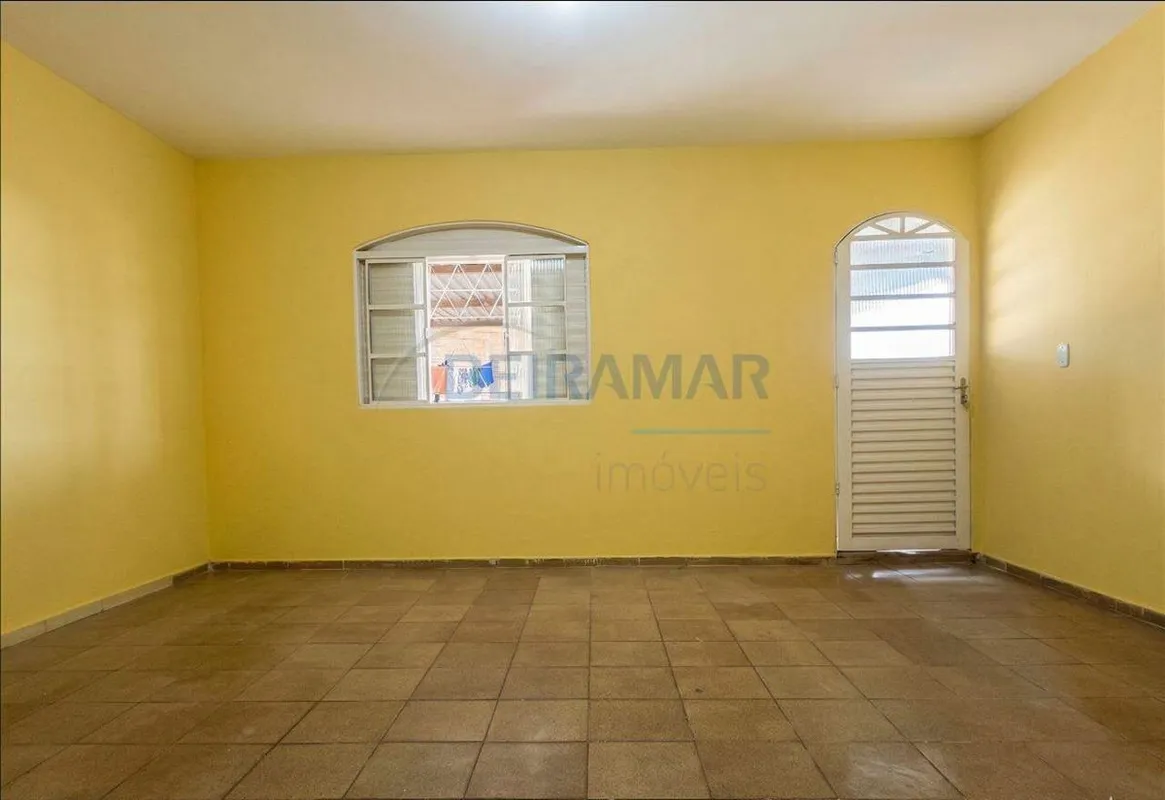 Descrição do imóvel:- 1 quarto espaçoso- Sala de estar - Banheiro social- Cozinh...