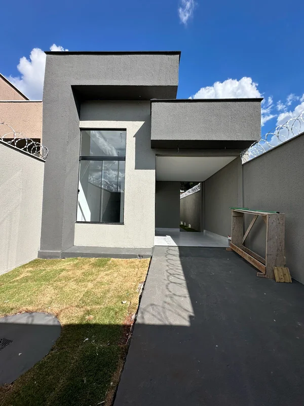 CASA 3/4 suíte SETOR JARDIM FLORENÇA oportunidadeExcelente CASA sendo:Garagem, s...