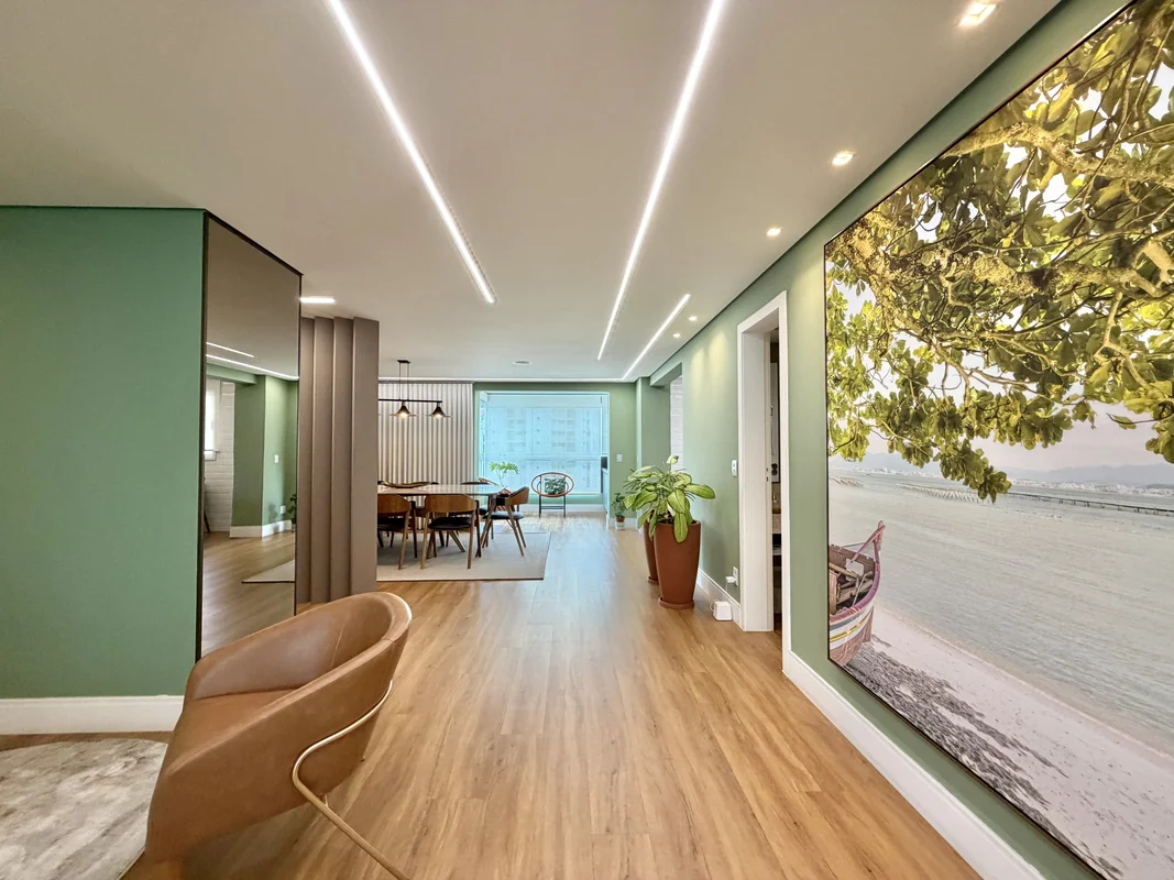 Oferecido no valor de R$ 2.290.000, apartamento único.Despensa apresentações com...