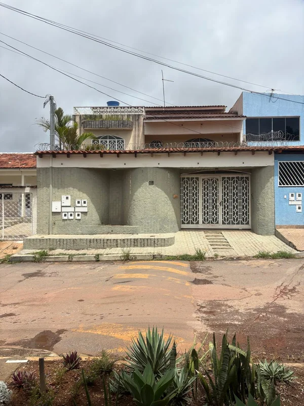 Excelente imóvel escriturado – ideal para moradia e investimentoImóvel composto ...