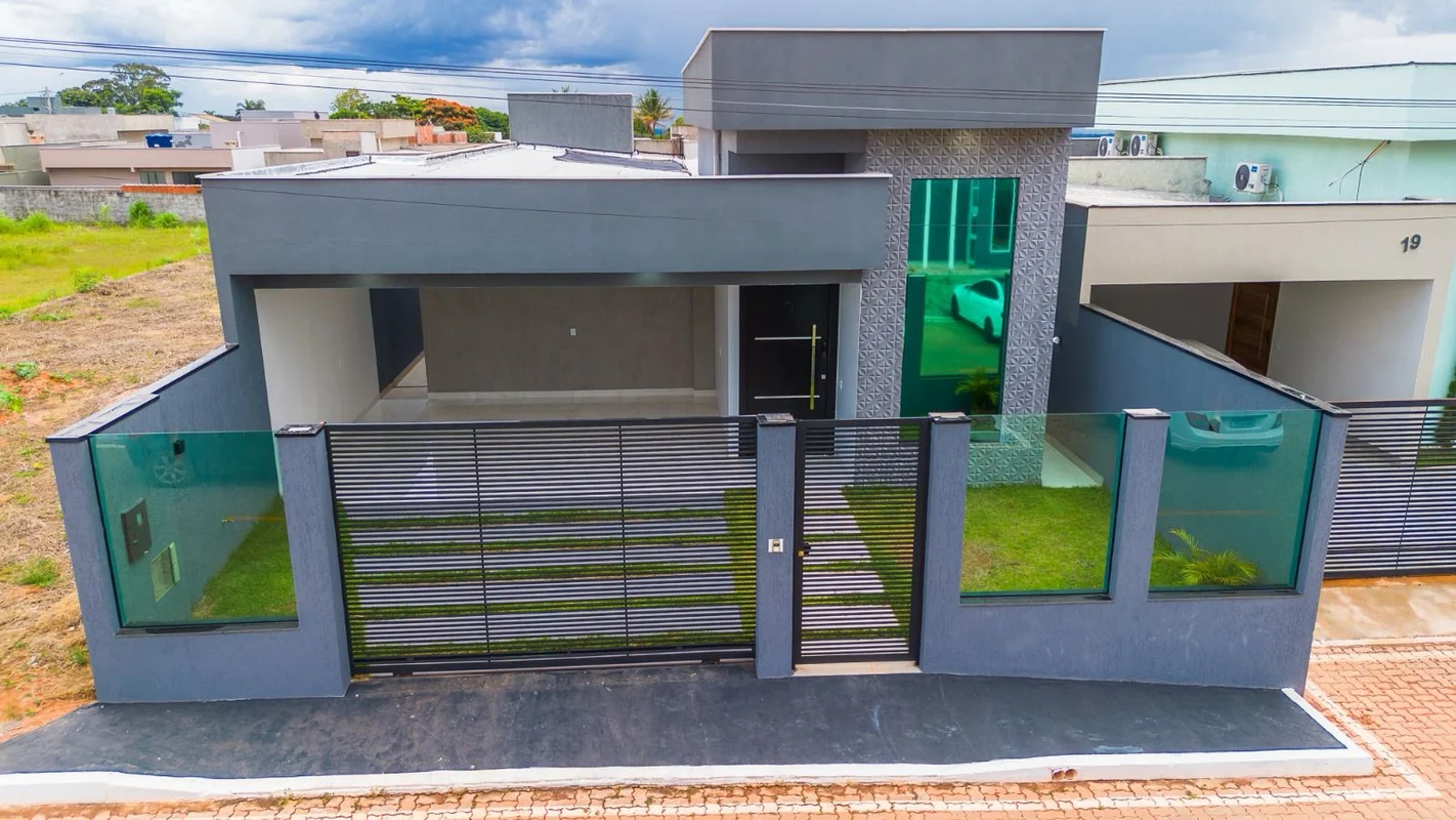 Casa em condomínio fechado, de alto padrão e moderno. Lote de 400 metros quadrad...