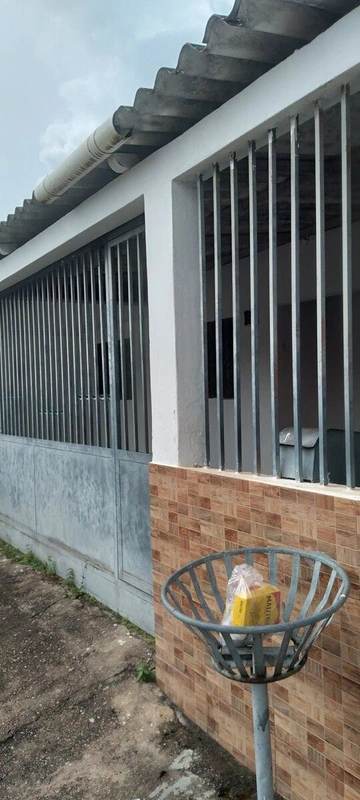 Casa 3 qtos Excelente localização Perto de comércio escolas hospitais faculdades...
