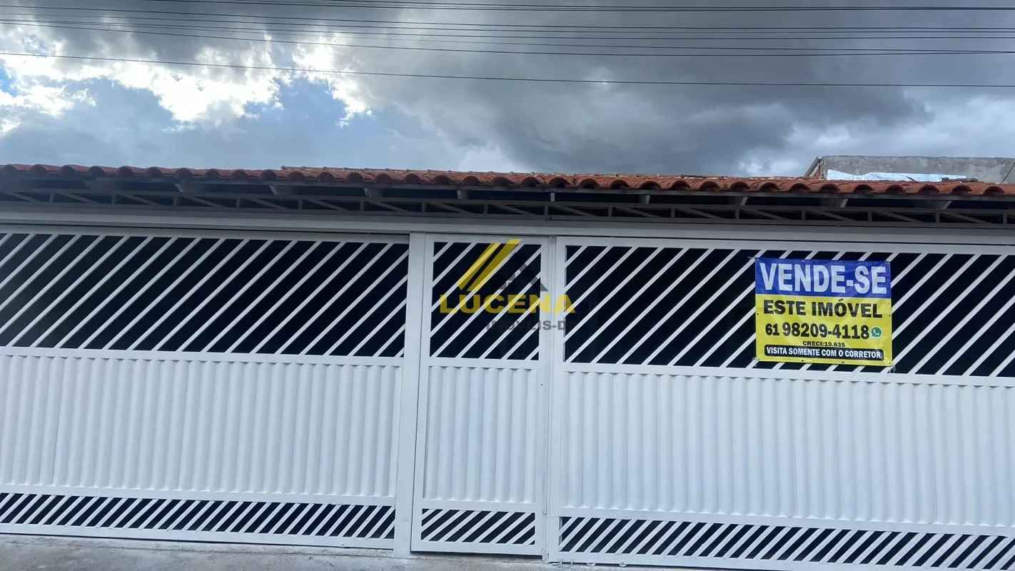 Casa ampla e segura na Mansões Camargo – Águas Lindas de GoiásExcelente oportuni...