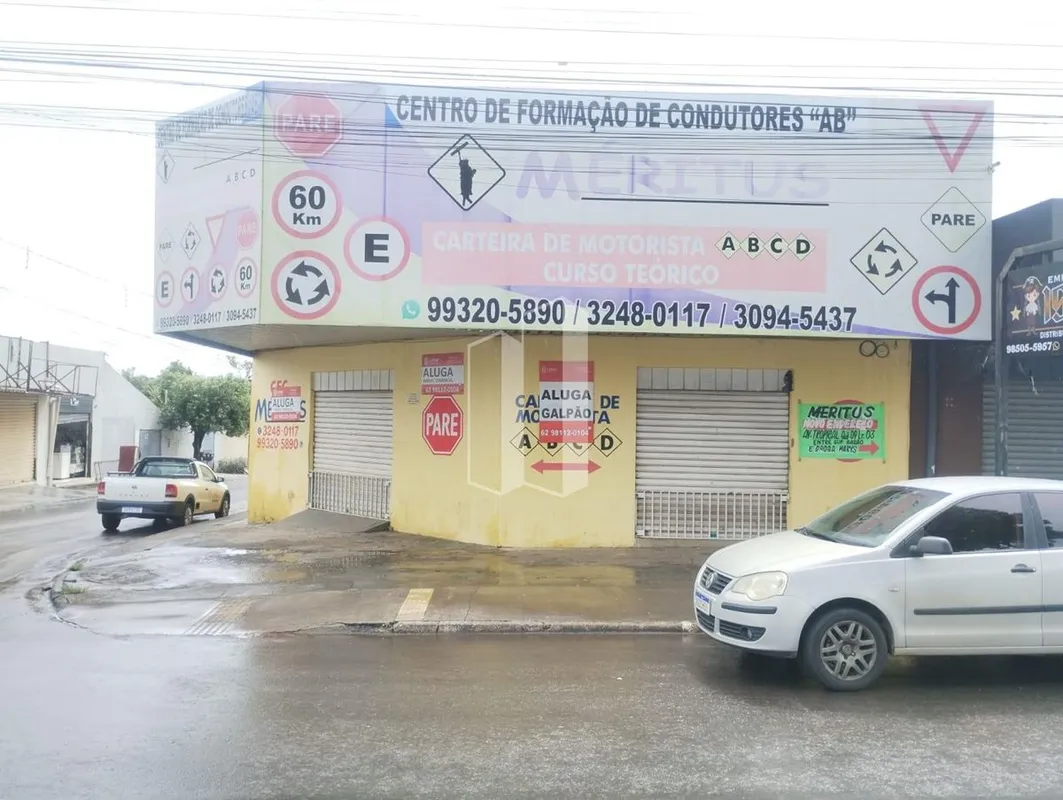 Excelente Galpão Comercial para Locação no Setor Garavelo - Aparecida de Goiânia...