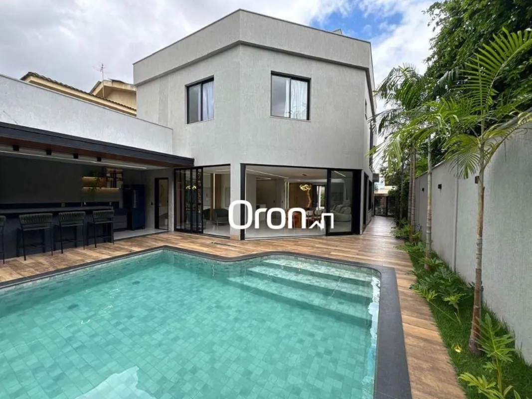 CÓDIGO DO IMÓVEL: SO0998Equipado e mobiliadoLOCALIZAÇÃO:Excelente localização em...