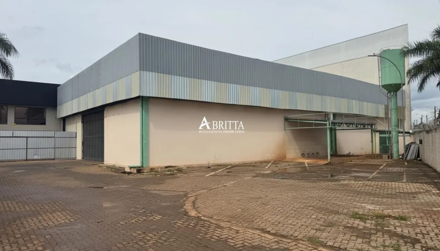 Galpão no SCIA QUADRA 14 900m2 de galpão200m2 de mezanino200m2 de administrativo...