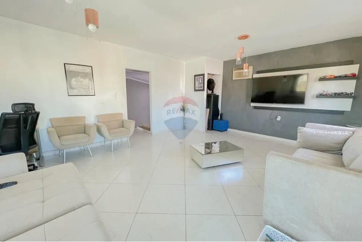 Para você que busca uma oportunidade de morar em Arniqueiras. Esta linda casa na...