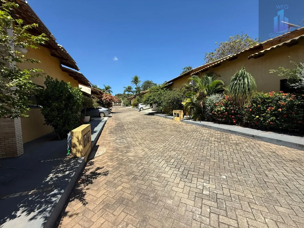 Linda Casa em Condomínio Fechado Acima do Terminal da Vila BrasíliaDestaques do ...