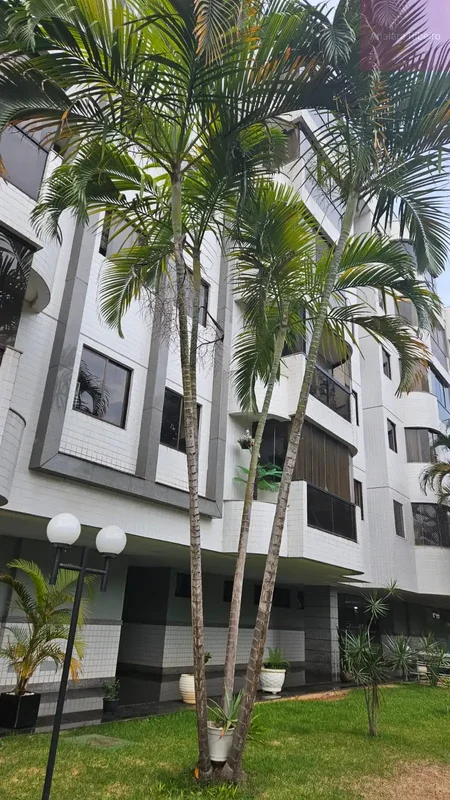 Vendo excelente apartamento totalmente reformado no Edifício Salviatti! Localiza...