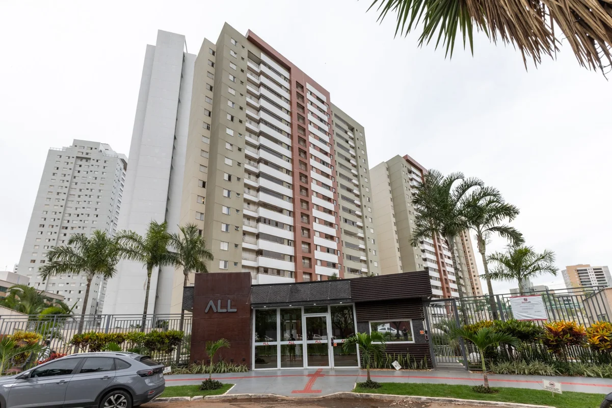 Apartamento em Águas Claras com 3 quartos, andar alto e reformado.• 96 m² de áre...