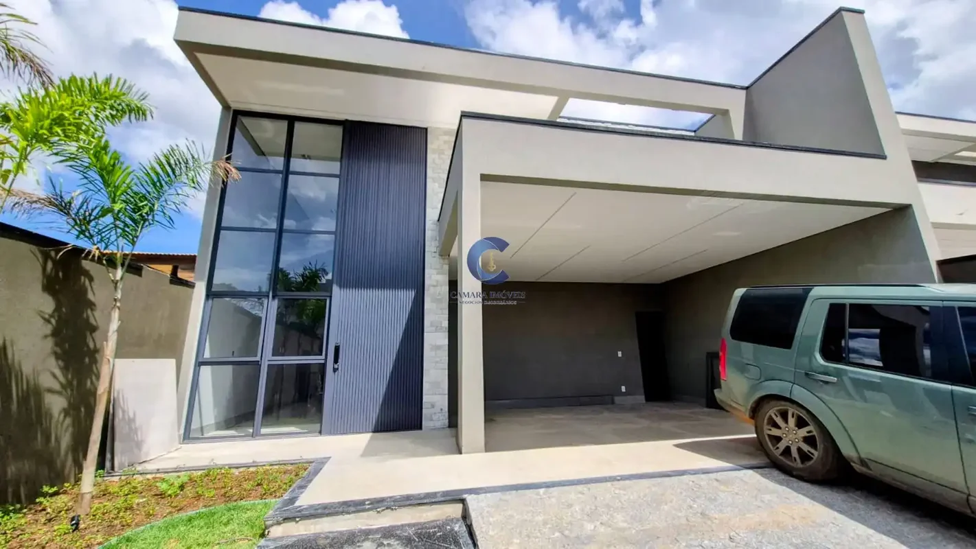 Descubra uma residência de alto padrão na tranquila Rua 12 Chacará 151, no bairr...