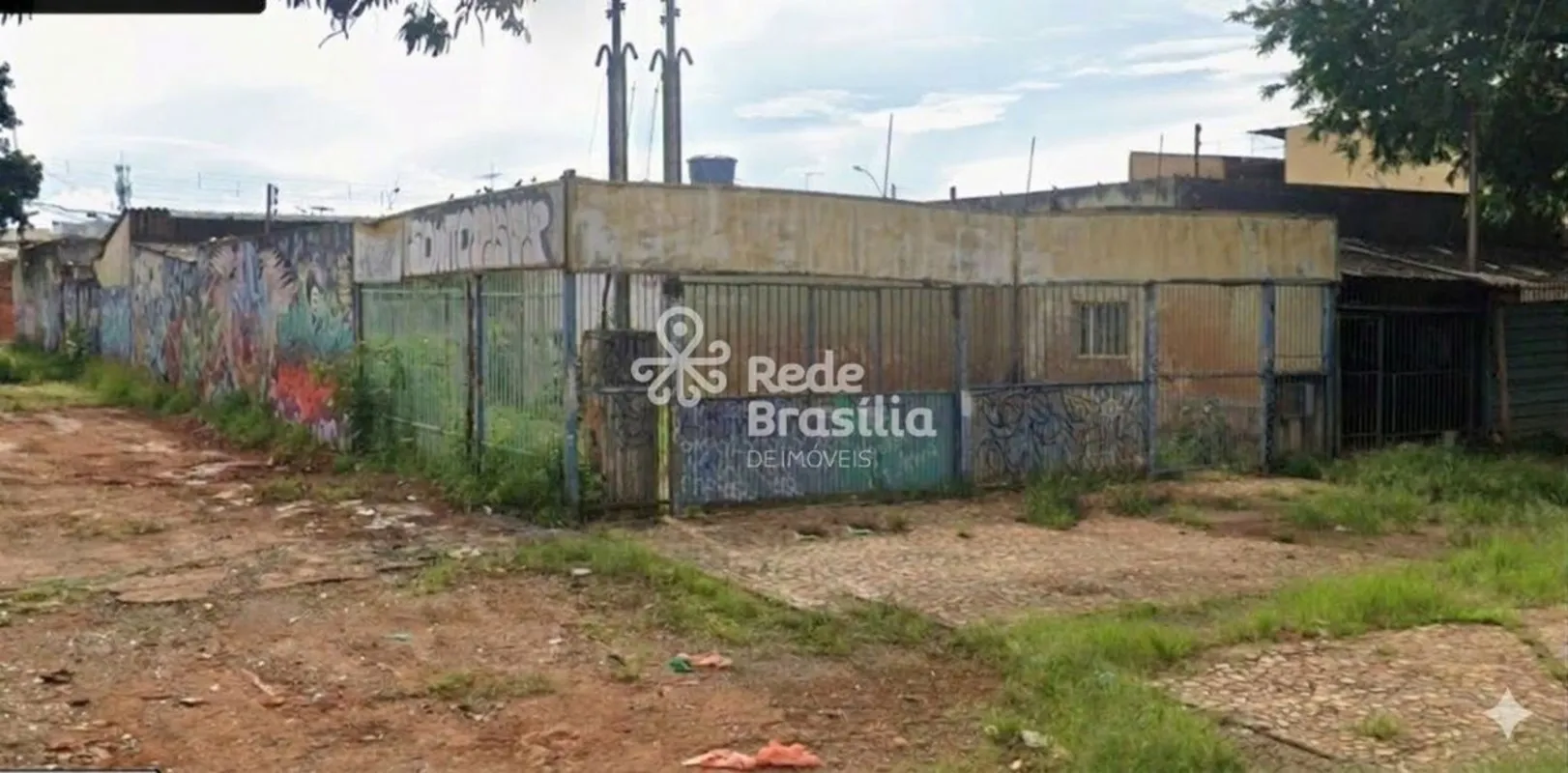 Ótima oportunidade para quem busca investir ou conquistar a casa própria!Casa si...