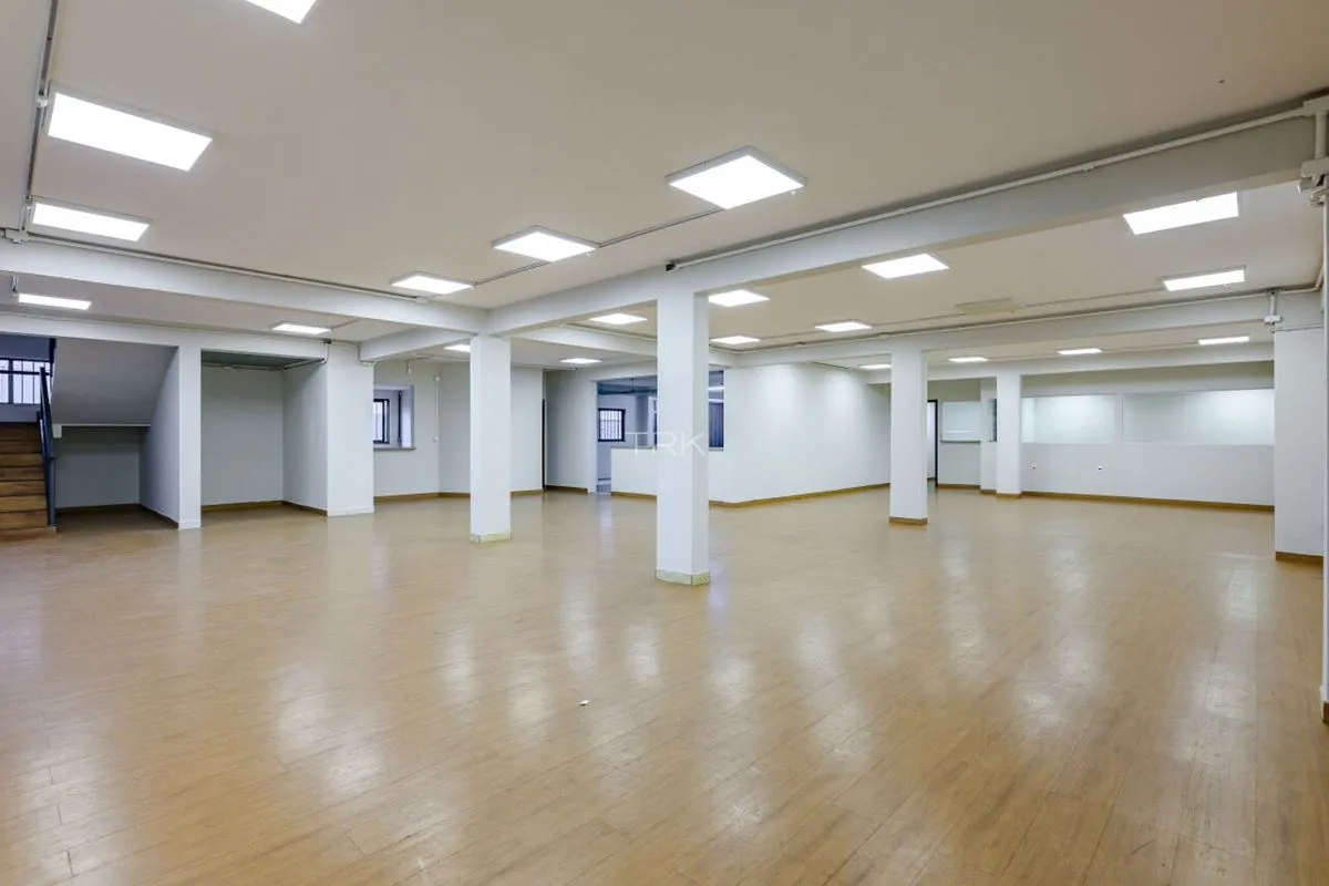 Prédio comercial à venda na SIBS 1, Núcleo Bandeirante - Brasília.5 experiências...