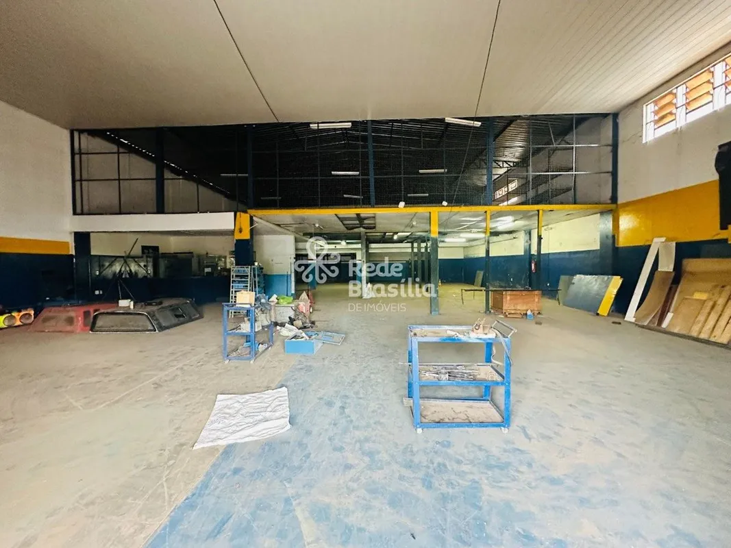 Aluga excelente galpão na avenida principal ADE ao lado do Atacadão Costa, medin...