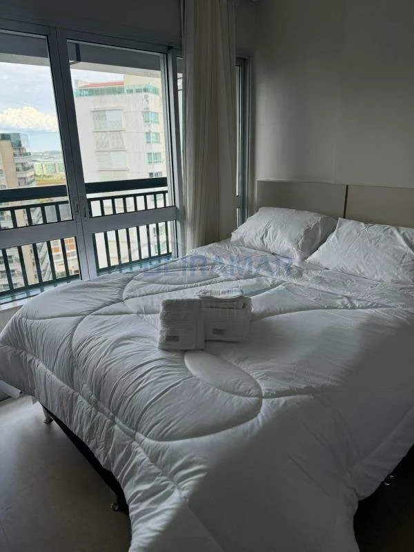 Apartamento DUPLEX mobiliado, último andar.Design moderno e uma vista privilegia...