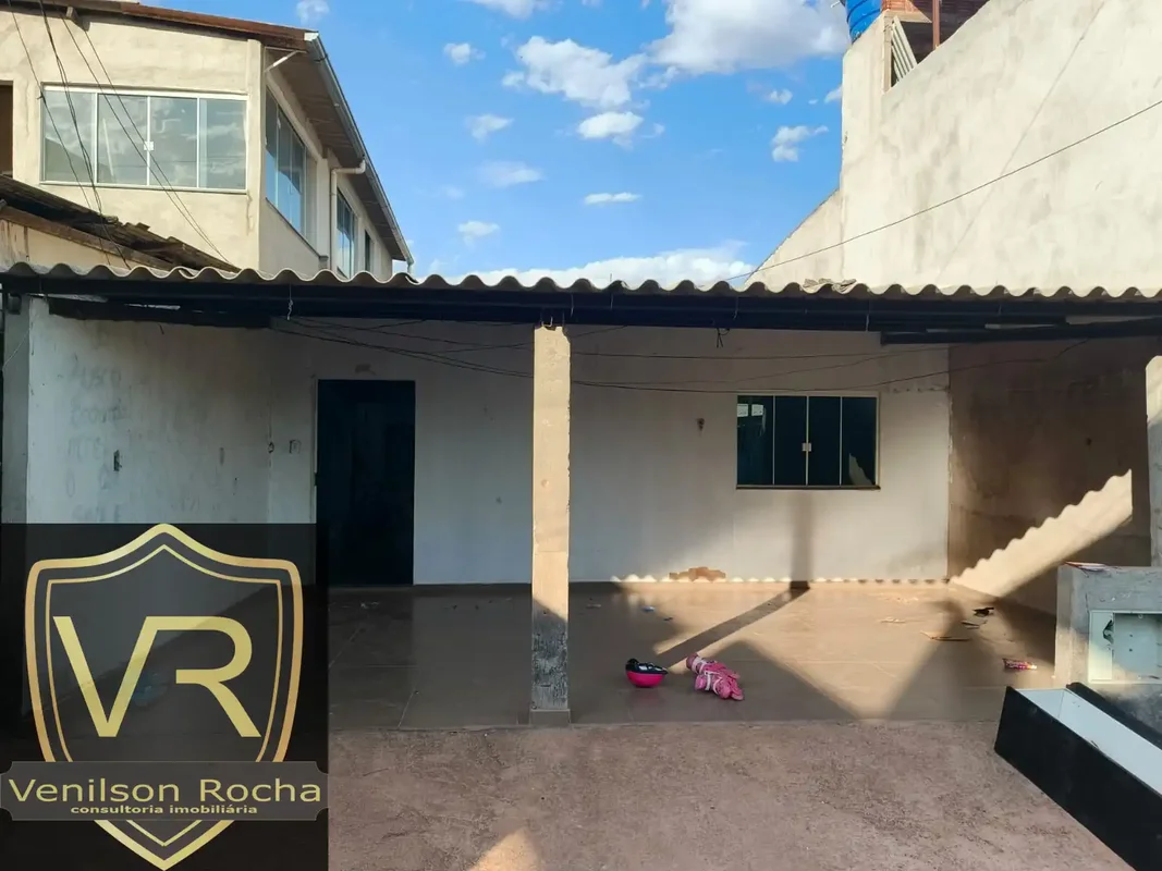 V E N D O U R G E N T EExcelente localização, Chácara 12, Colônia Agrícola Riach...