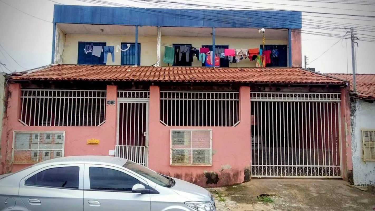 QNN 5 garanta já sua aposentadoria .Prédio construído em lote de 250 metros. Com...