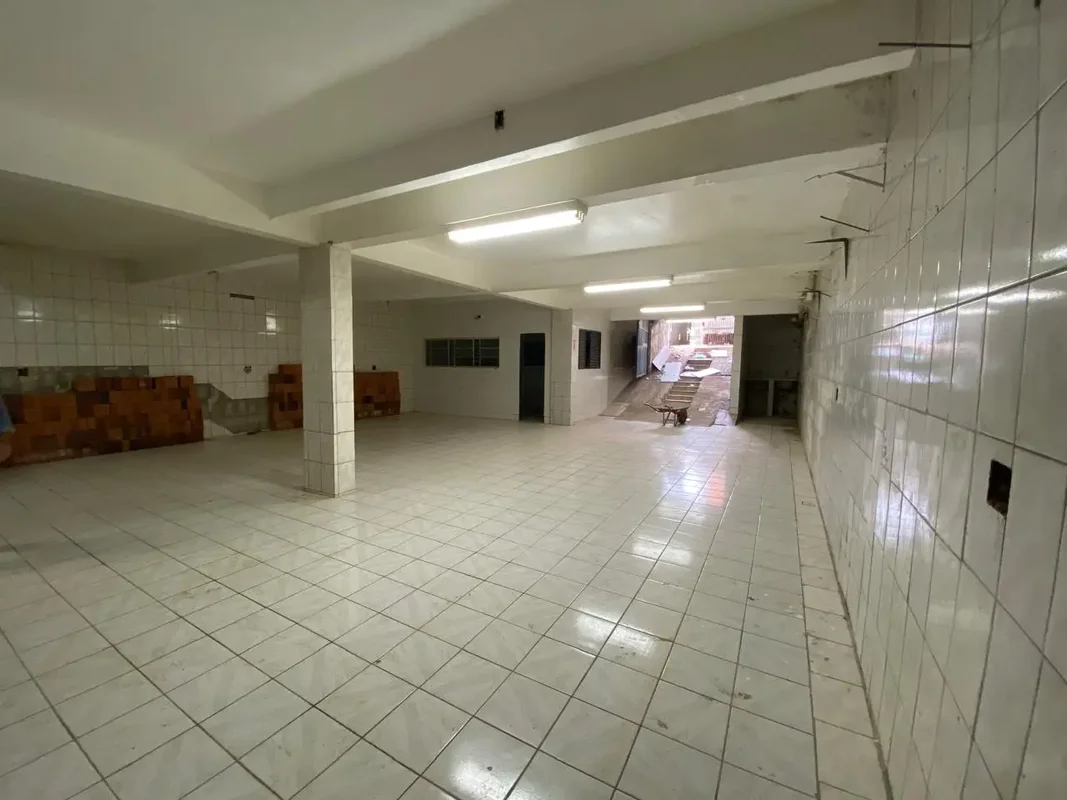 LOJA COMERCIAL COM SUBSOLO -400m² de área útil-Pé direito alto -Conexão interna ...