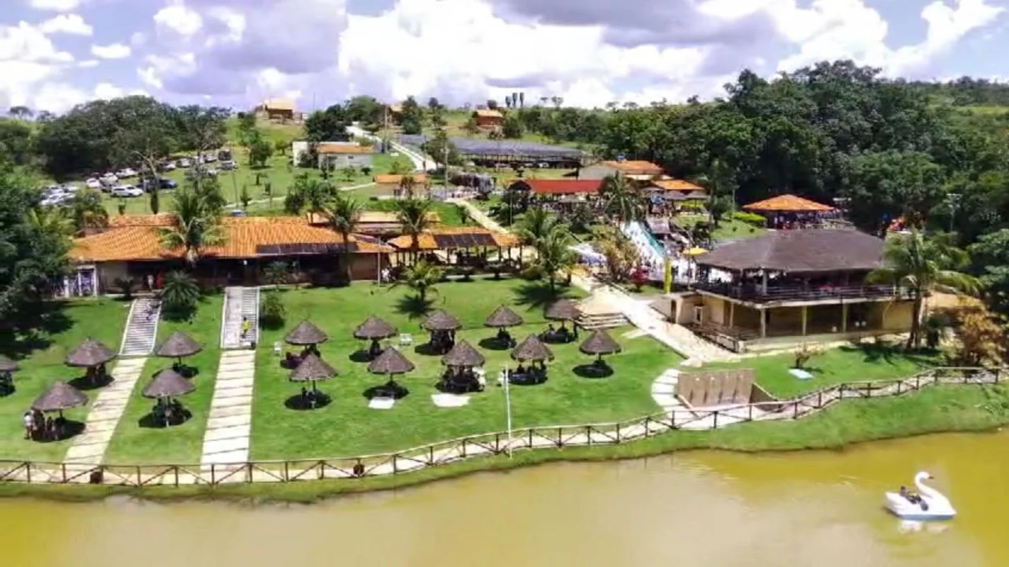 Excelente oportunidade de investimento na região do GAMA, DF. Localizado na BR 0...