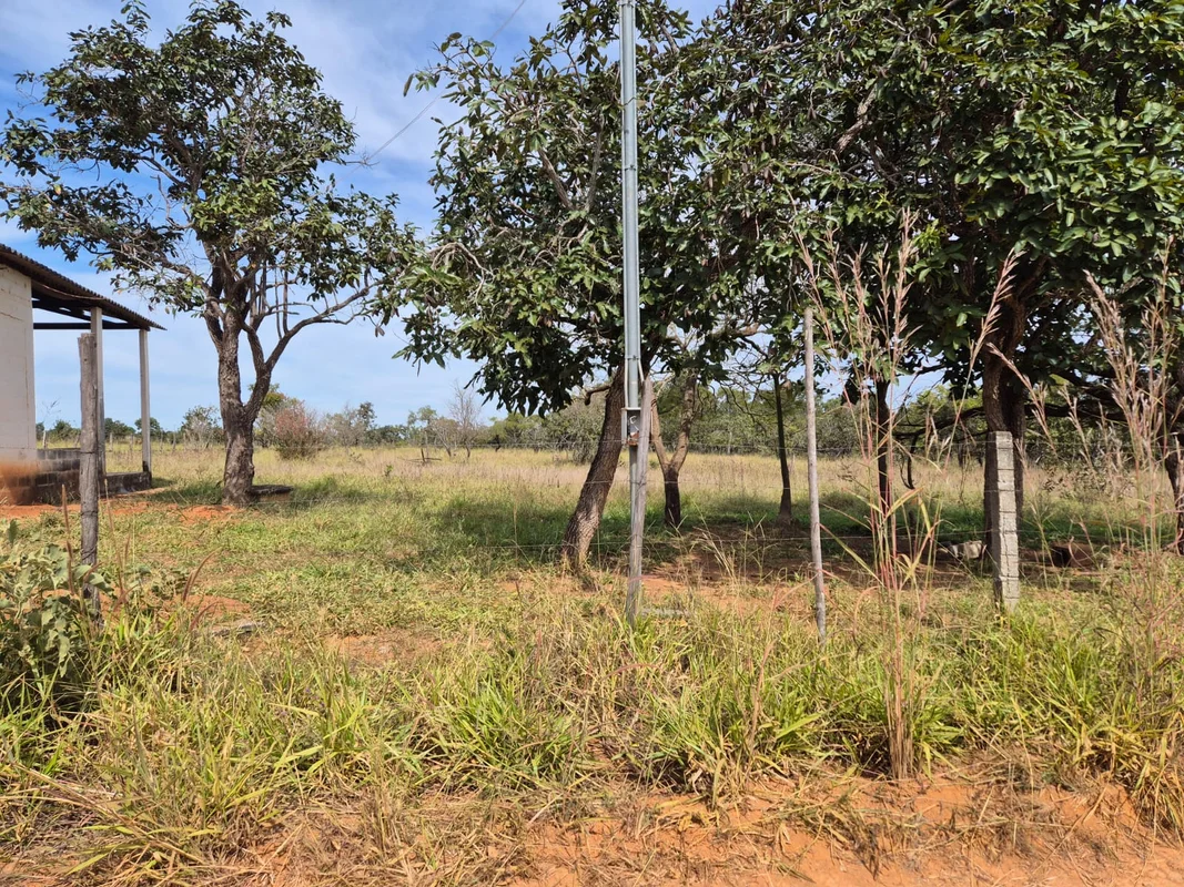 Descubra uma oportunidade única de viver perto da natureza, com amplo espaço e t...