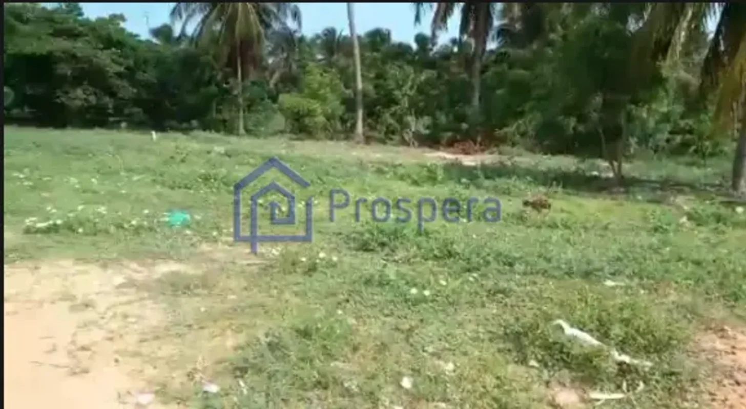 PROSPERA IMÓVEIS VENDE EXCELENTE LOTE LOCALIZADO NA RUA ELIAS PEREIRA DO NASCIME...