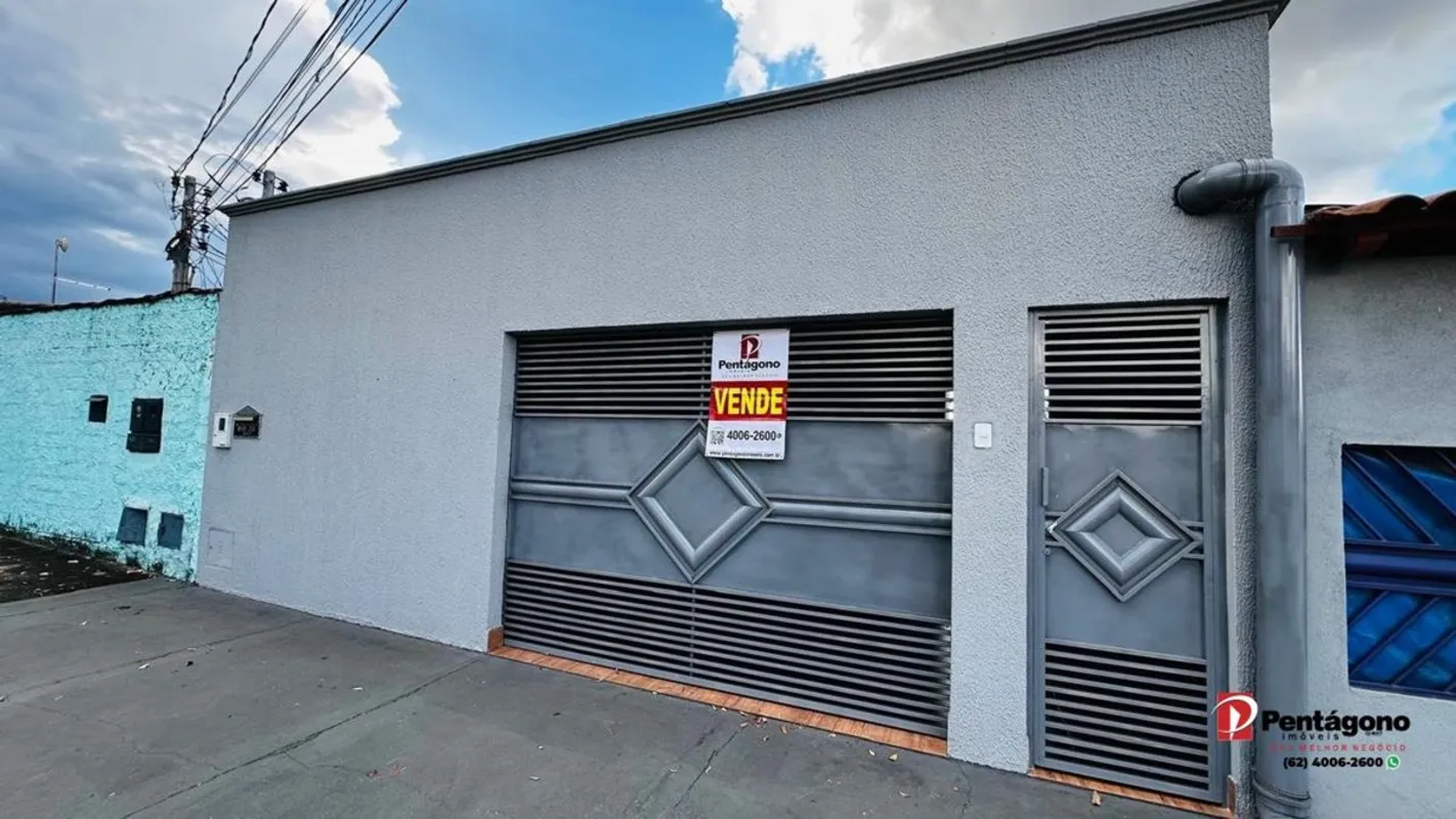 Casa a venda:3 quartos, sendo 1 suíteSala ampla com integração dos ambientesPé d...