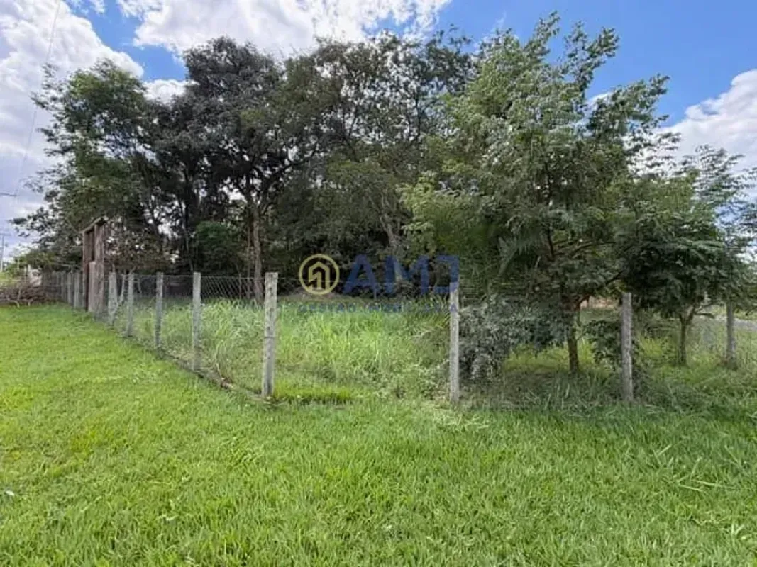 LOTE DE ESQUINA À VENDA COND. COUNTRYVILLE HIDROLÂNDIA/GO Área total: 1.687,50 m...