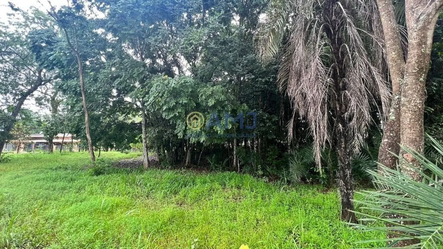 LOTE DE ESQUINA À VENDA COND. COUNTRYVILLE HIDROLÂNDIA/GO Área total: 1.687,50 m...