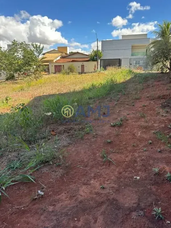Terreno à Venda no Setor JaóExcelente oportunidade para construir ou investir em...