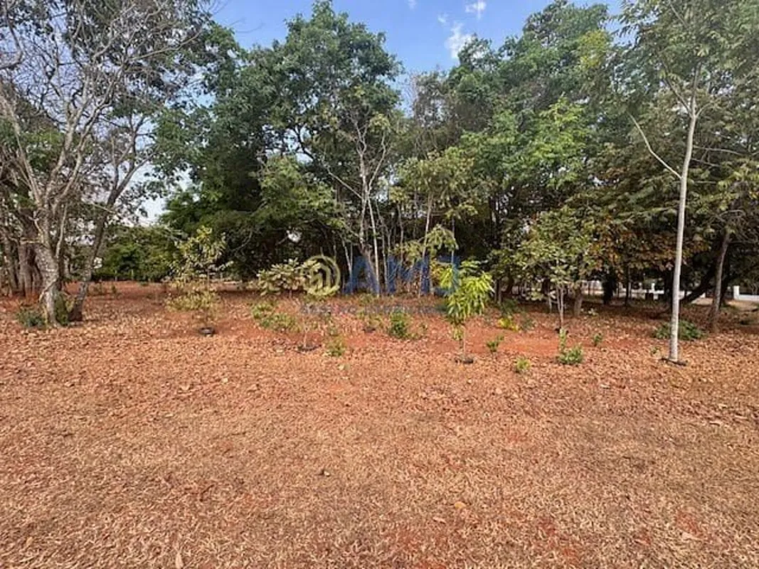 LOTE DE ESQUINA À VENDA COND. COUNTRYVILLE HIDROLÂNDIA/GOExcelente oportunidade ...