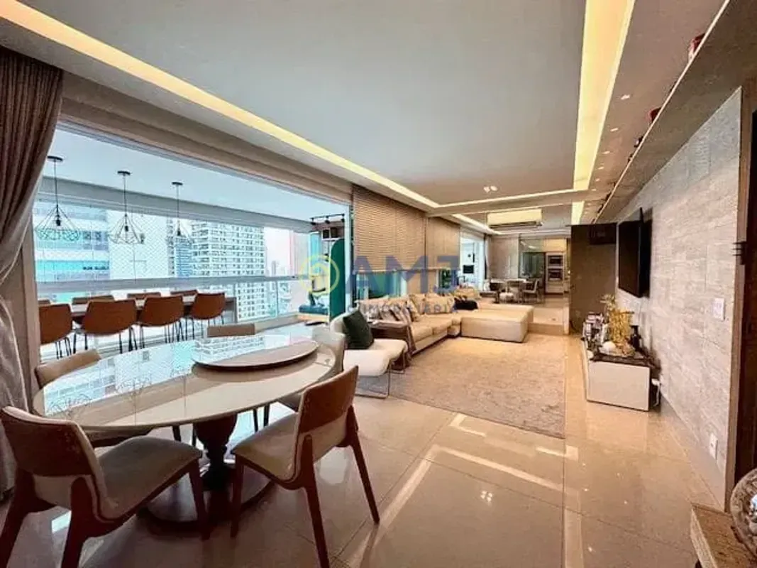 APARTAMENTO MOBILIADO À VENDA ED. BOTANIC SETOR MARISTA GOIÂNIA Andar alto Nasce...