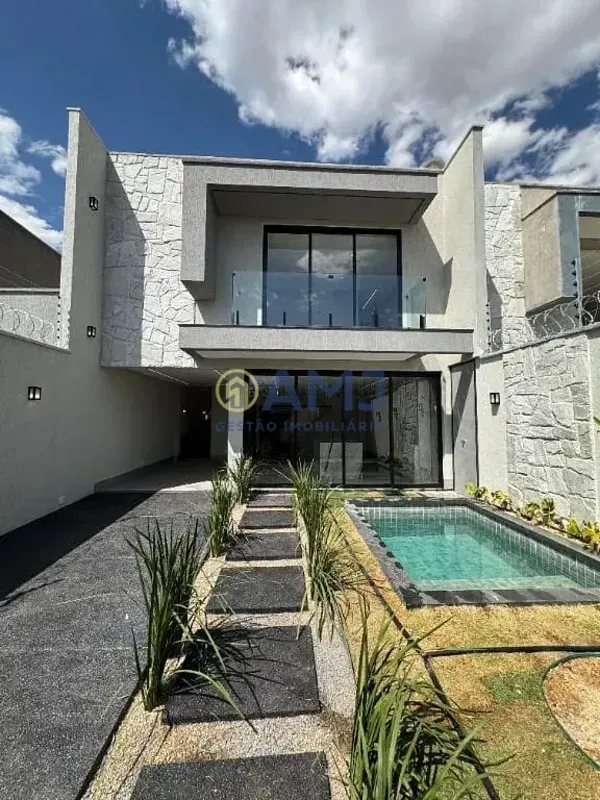 SOBRADO À VENDA PARQUE AMAZÔNIA GOIÂNIA 3 suítes plenas Suíte máster com: Banhei...