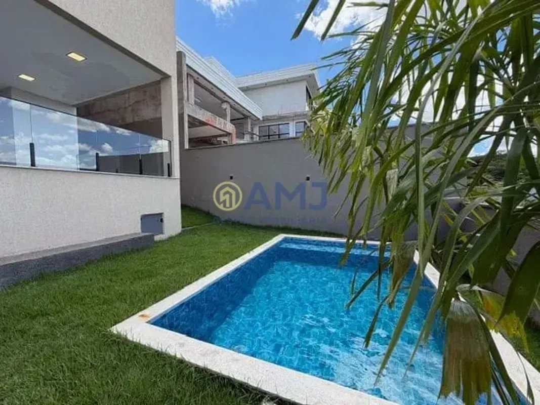 CASA TÉRREA À VENDA COND. VALE VERDETerreno: 396,73 m² Construção: 232,47 m² 3 q...