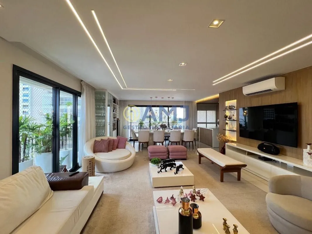 Luxuoso Apartamento no Setor Marista!Mobiliado! Excelente Localização!- Área pri...