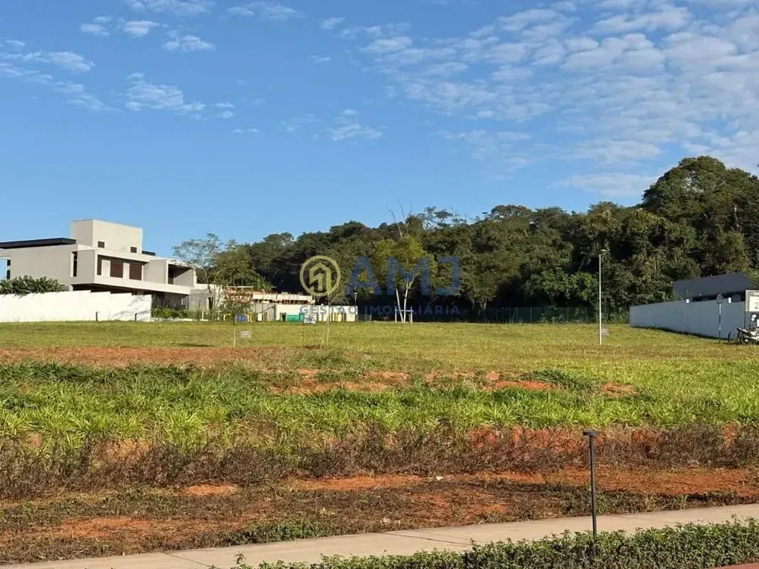 Lote Exclusivo à Venda no Plateau dOr Privilege 1ª Etapa 736 m² Fundo para Via V...