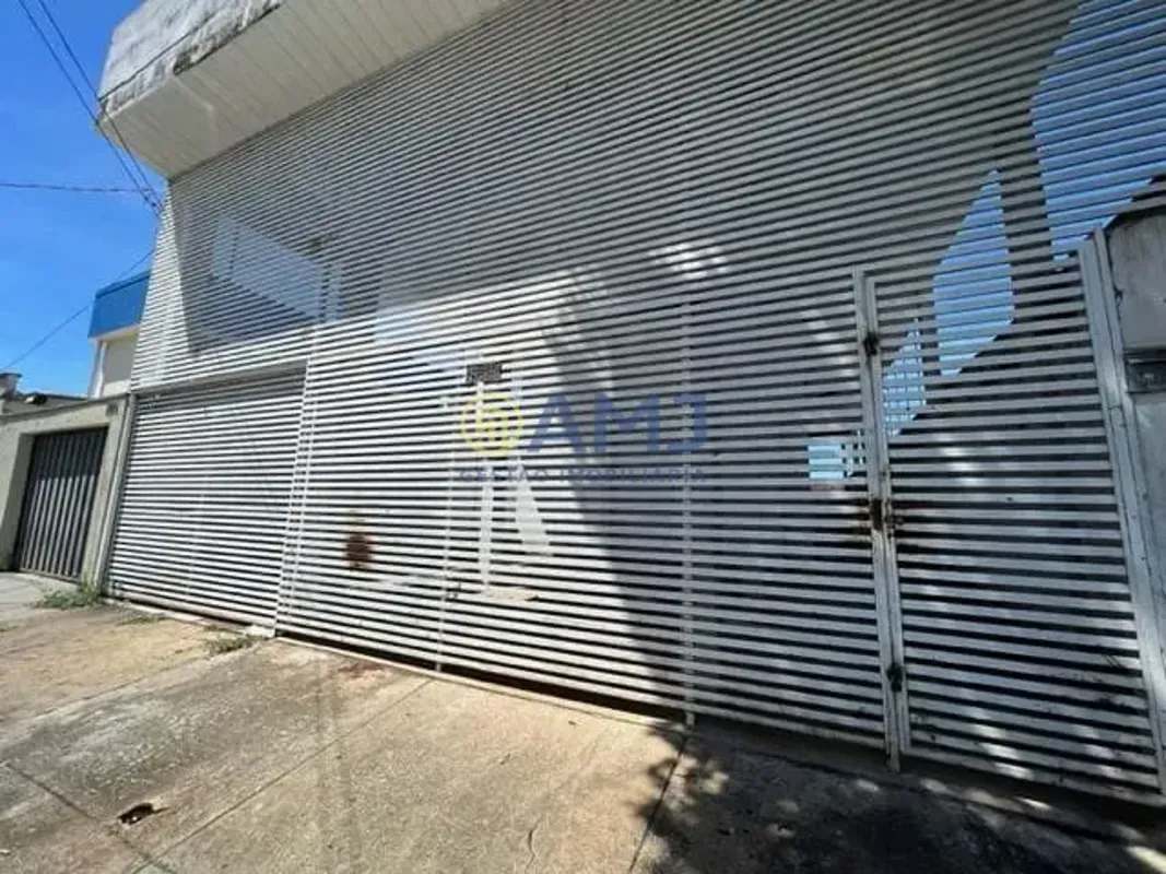 IMÓVEL À VENDA VILA REDENÇÃO GOIÂNIA Próximo ao viaduto de acesso à BR-153 Const...
