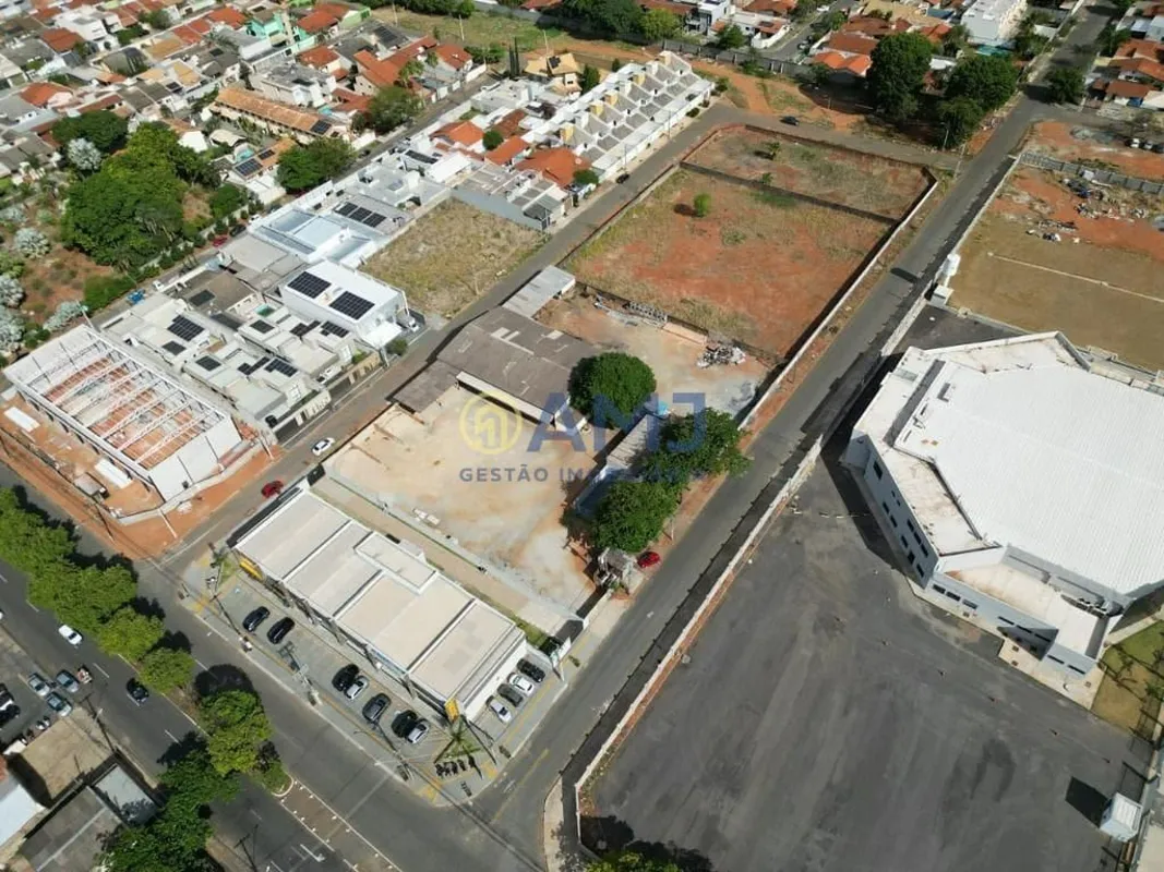 ÁREA COMERCIAL PARA LOCAÇÃO JARDIM ATLÂNTICO GOIÂNIA Contraesquina da Av. Guarap...