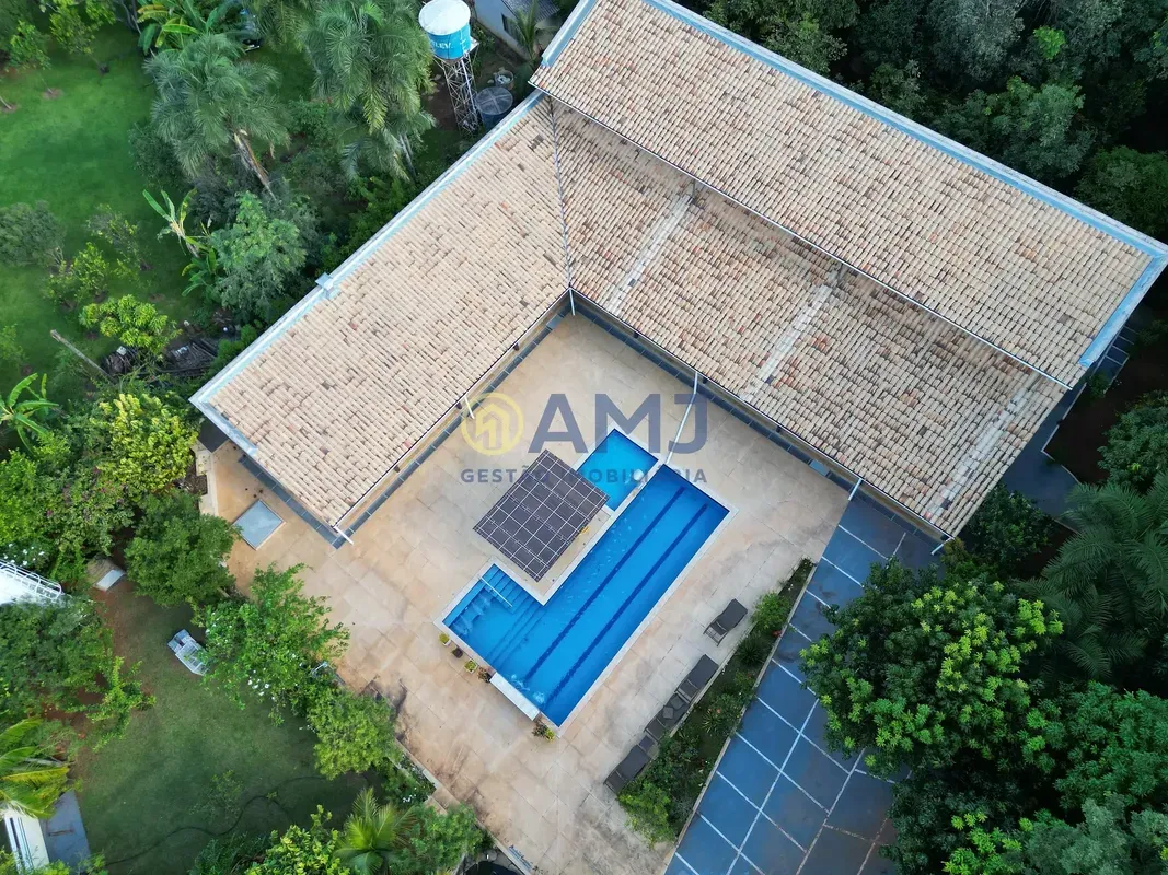 CHÁCARA MOBILIADA À VENDA LAZER COMPLETO E MUITO ESPAÇOTerreno com 5.353,62 m² 8...